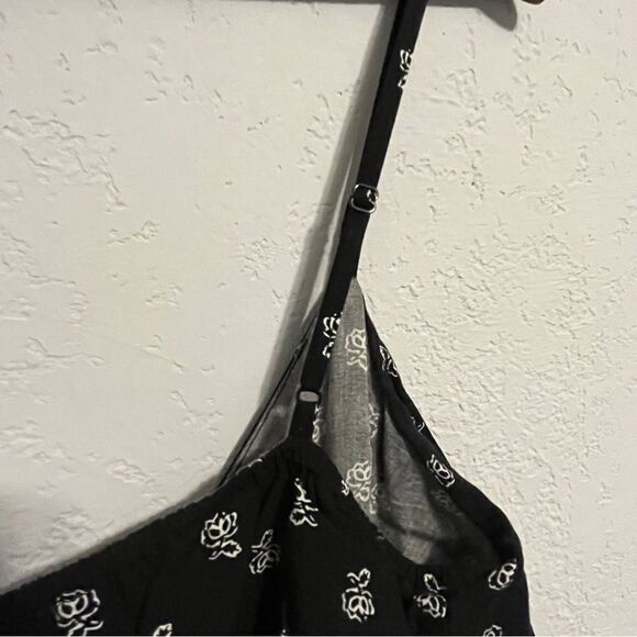 Old Navy Rose Printed Black Dress - Picture 5 of 7